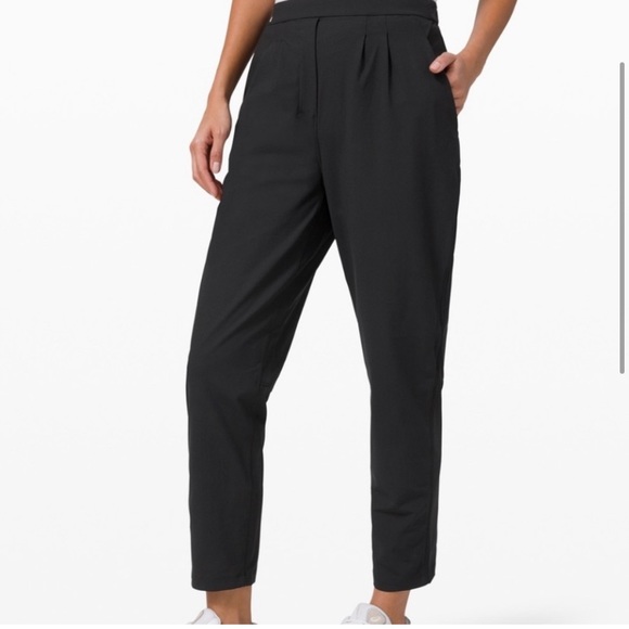 lululemon athletica Pants - NWT!! Lululemon Essential HR Trouser size 8